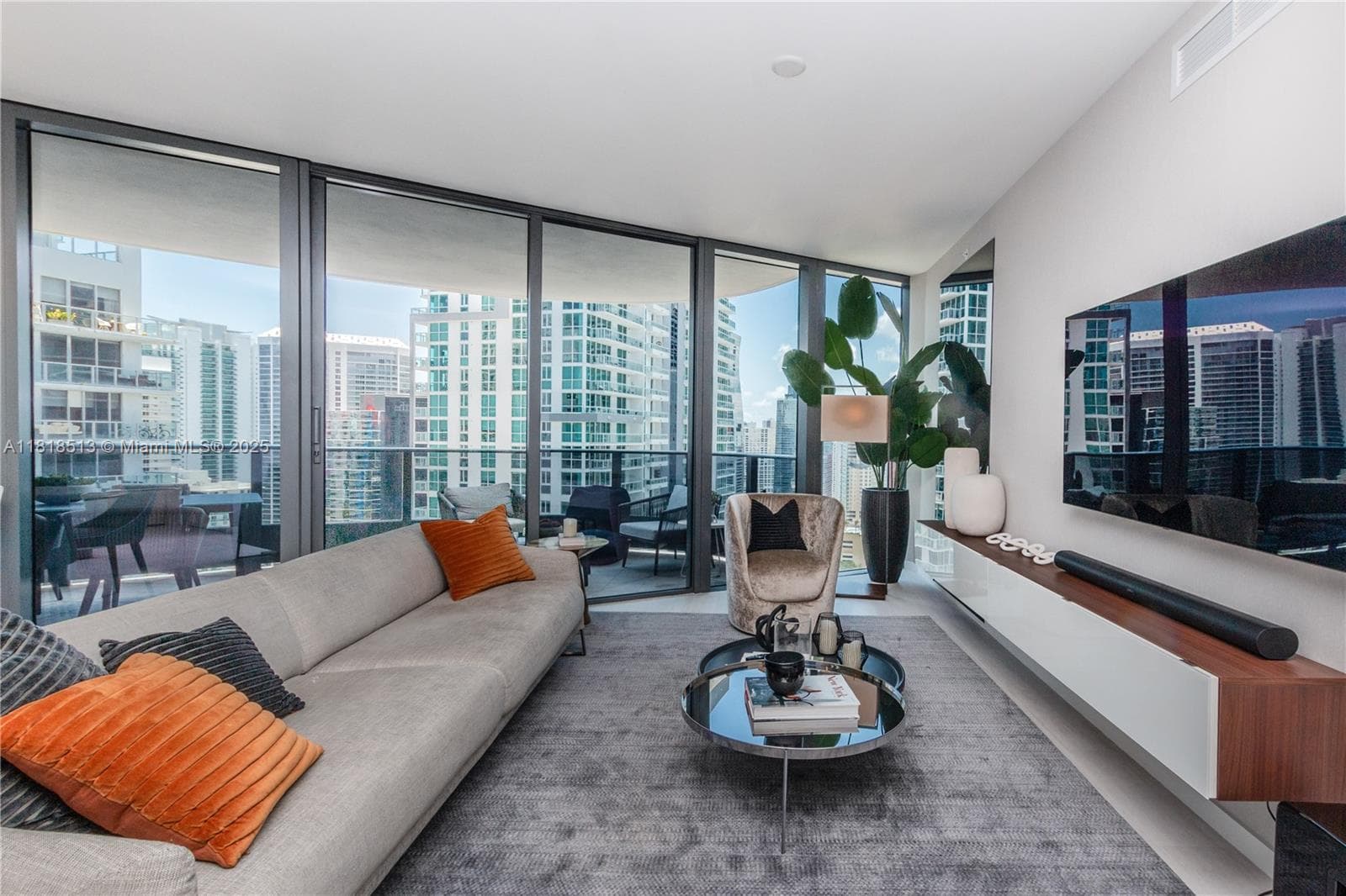 Brickell Flatiron Unit 3201 condo rented at 1000 Brickell Plz # 3201, Miami, FL 33131