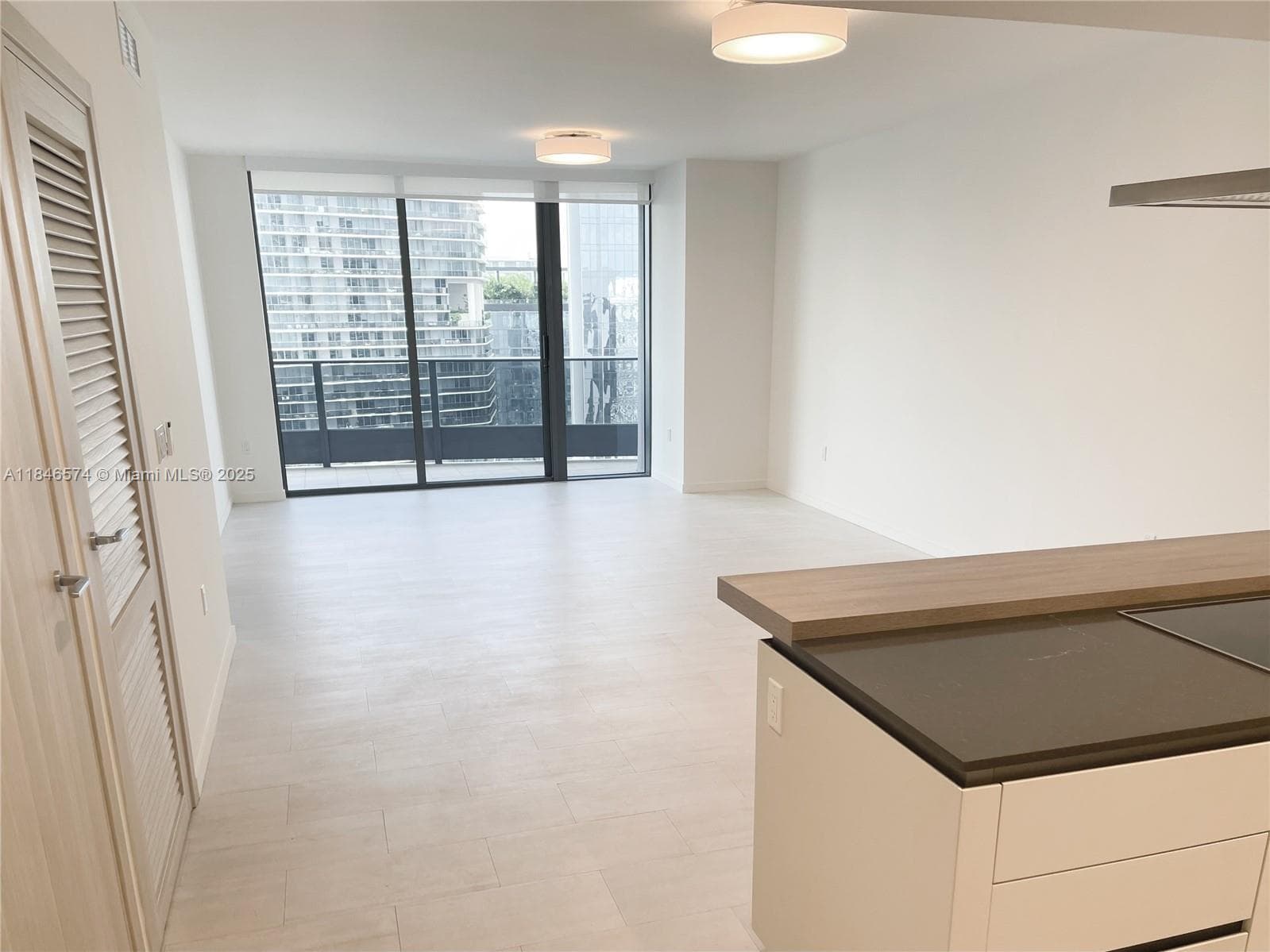 Brickell Flatiron Unit 4814 condo rented at 1000 Brickell Plz # 4814, Miami, FL 33131