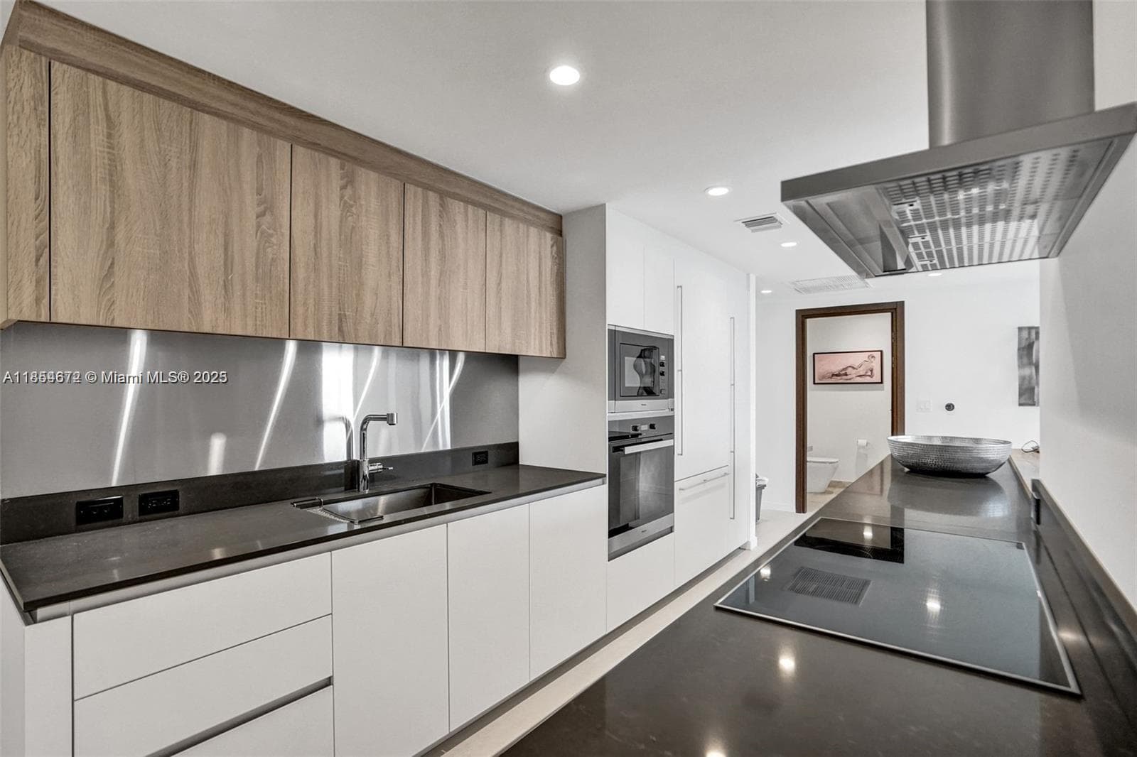 Brickell Flatiron Unit 4710 condo rented at 1000 Brickell Plz # 4710, Miami, FL 33131
